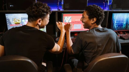 How Does PBoxComputers Support the Gaming Community